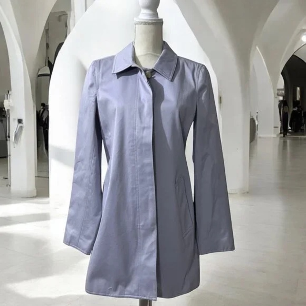 ♦️FANTASTIC♦️LILAC COACH LINED TRENCH COAT 🧥